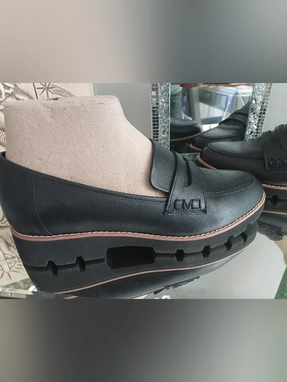 Vionic Black Leather Penny Loafers with Brown Trim